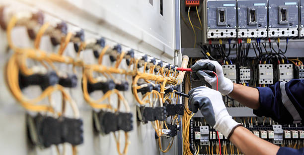 Professional Electrician technician working in Plainview, TX